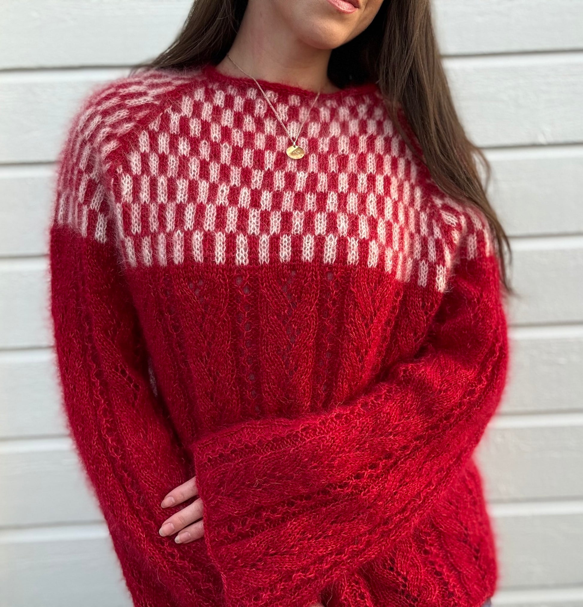 Vårglødgenser av Knit by Celina