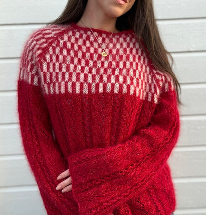 Vårglødgenser av Knit by Celina