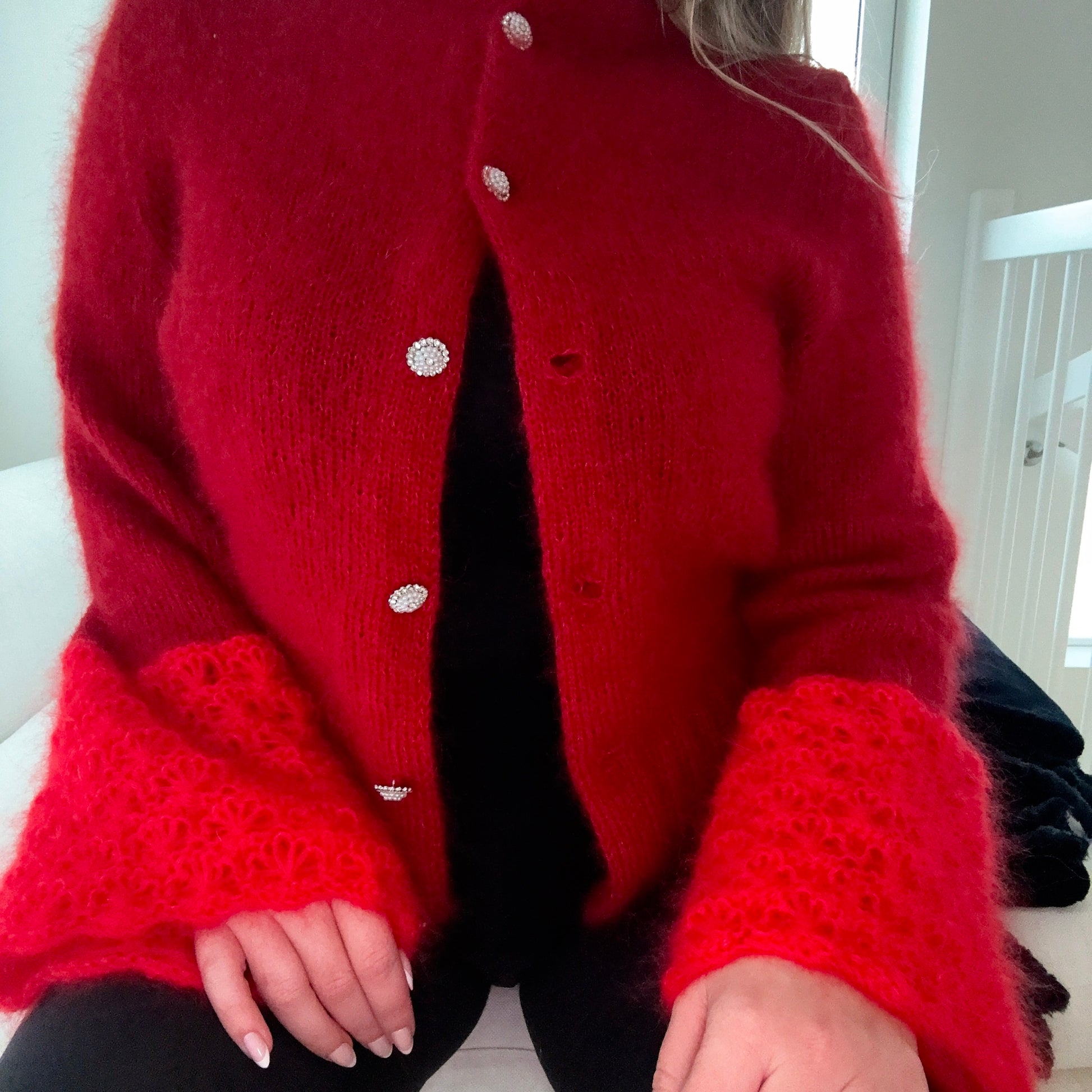 Christmas Flowers - Bente Cardigan