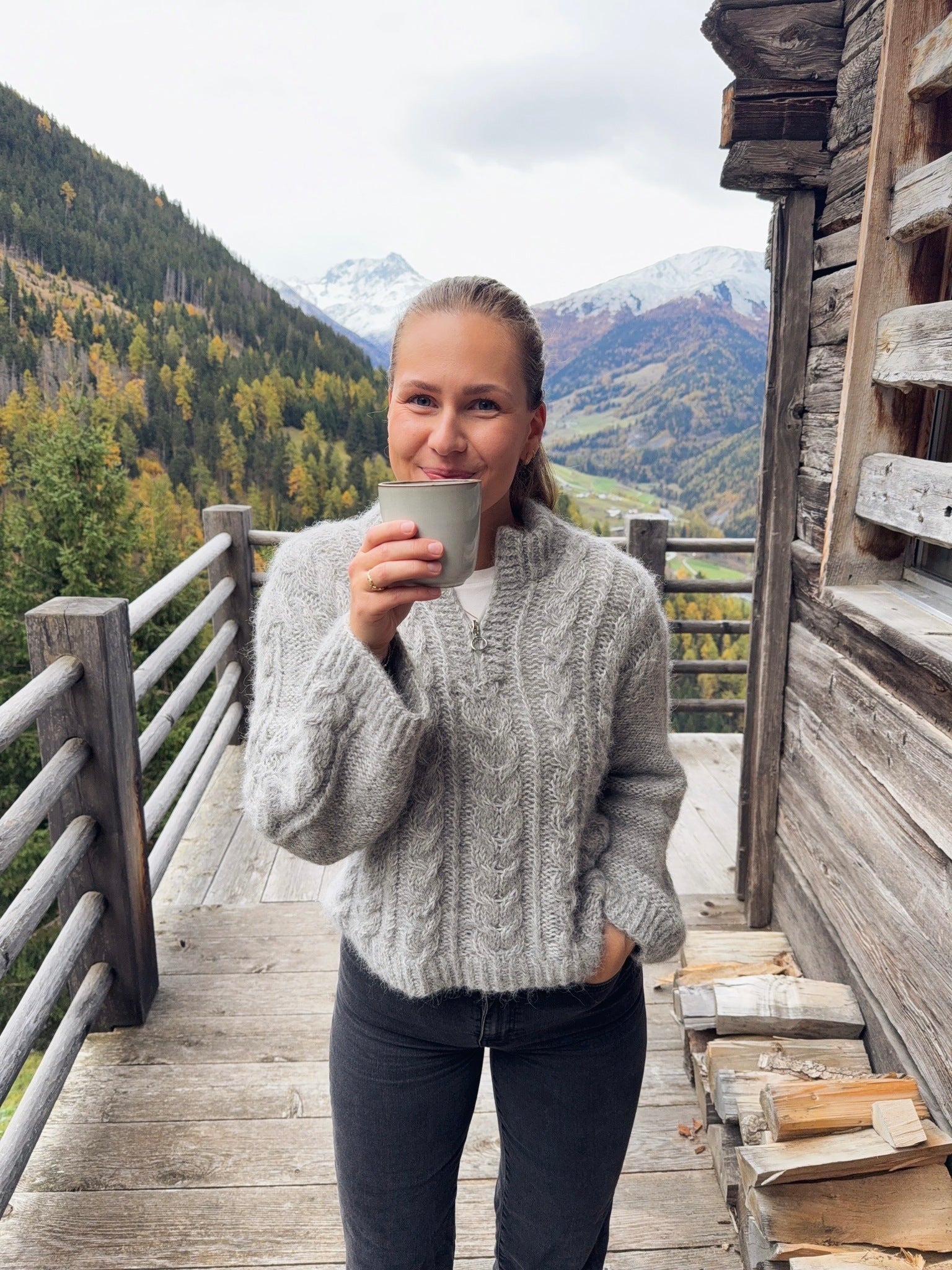 Mie – Oppskrift på zip-genser med fletter