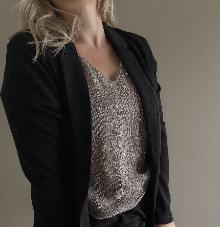 Oyster Tee – Festfin t-skjorte med perledetaljer
