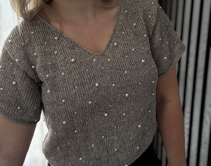 Oyster Tee – Festfin t-skjorte med perledetaljer