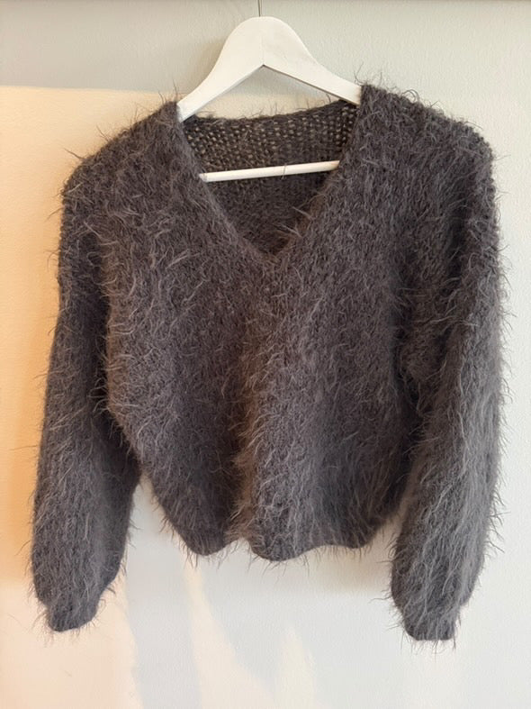Snuggles Sweater – Lun og luksuriøs med et hint av glam