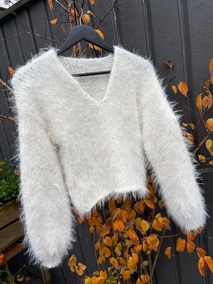 Snuggles Sweater – Lun og luksuriøs med et hint av glam