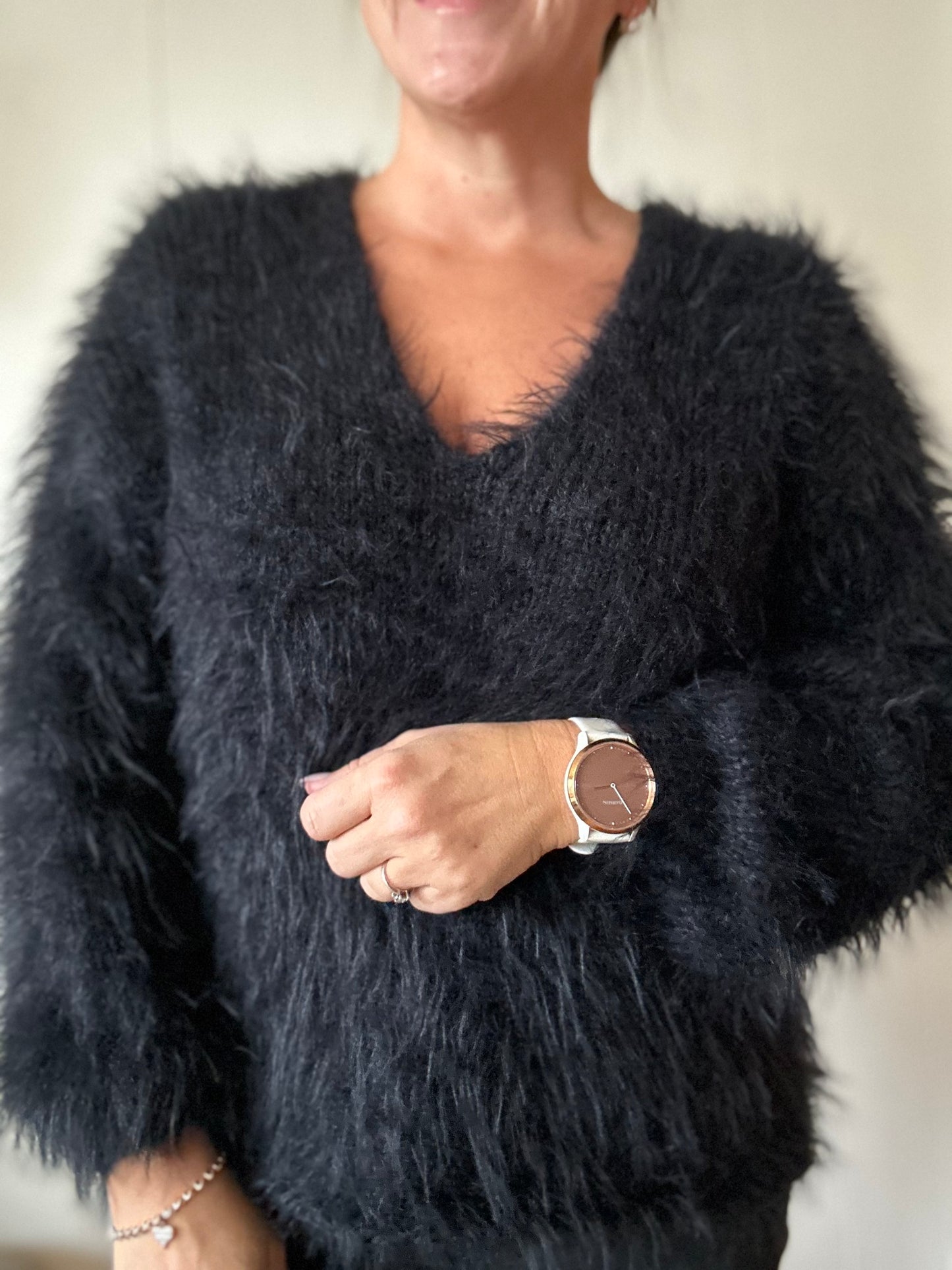 Snuggles Sweater – Lun og luksuriøs med et hint av glam