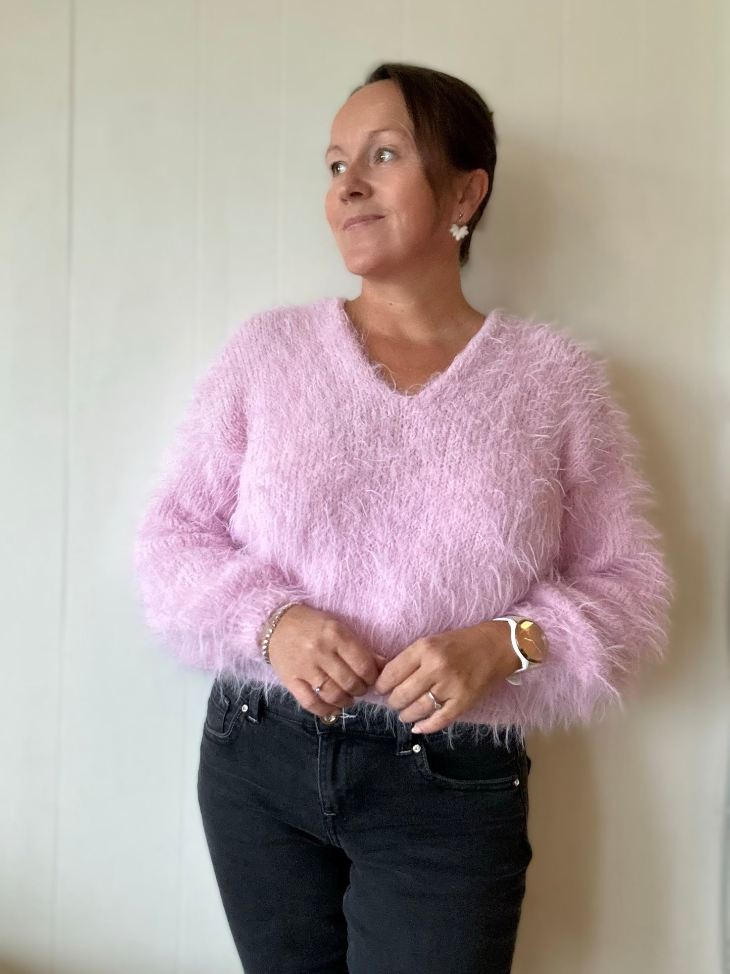 Snuggles Sweater – Lun og luksuriøs med et hint av glam