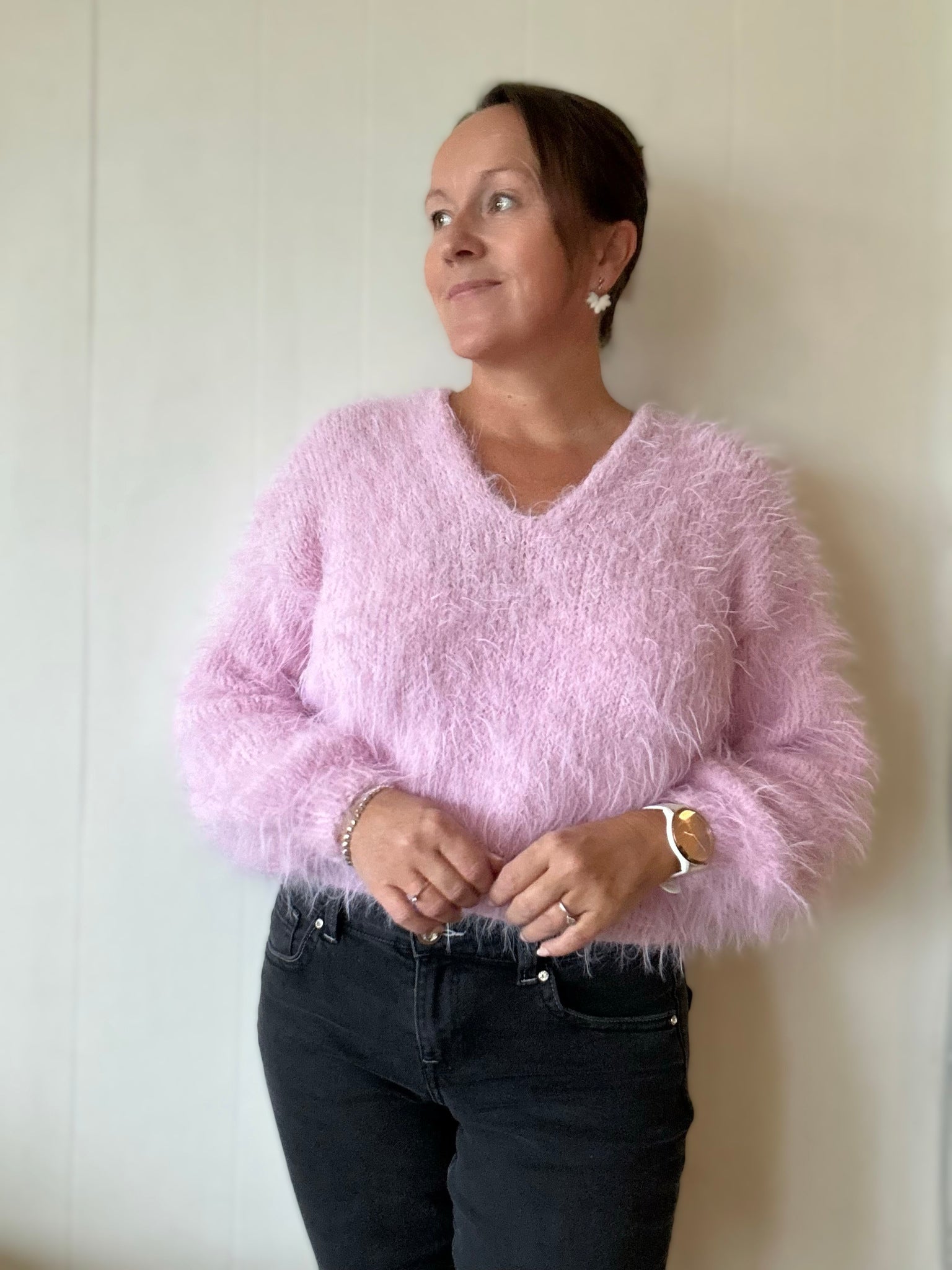 Snuggles Sweater – Lun og luksuriøs med et hint av glam