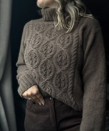 Ember Sweater – Strukturstrikk med elegant uttrykk