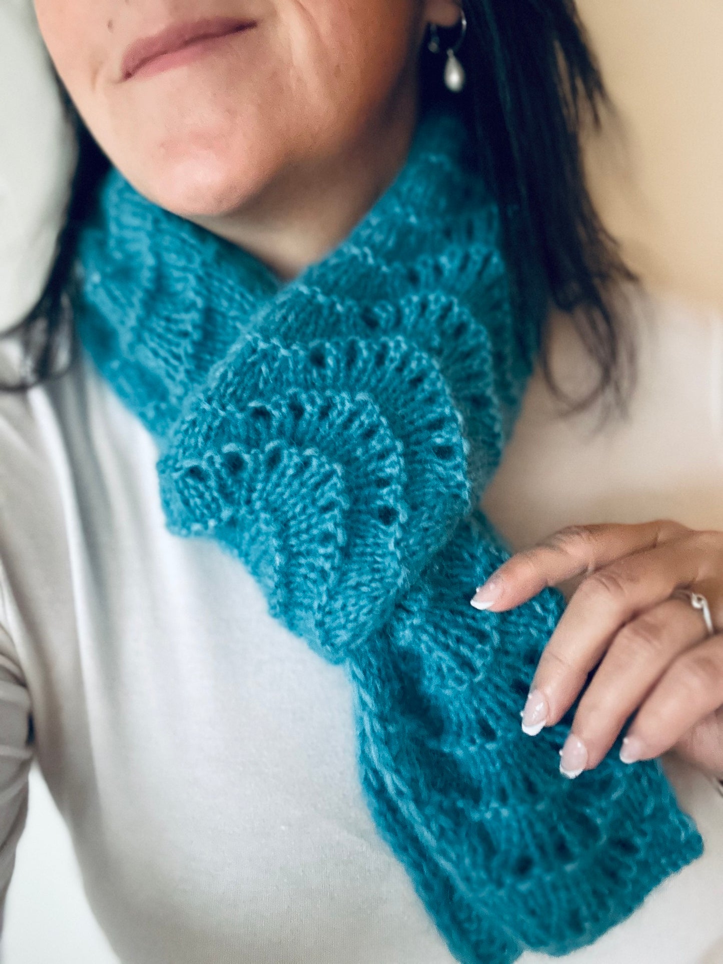 Lavinia Scarf – Elegant skjerf i luftig strukturstrikk