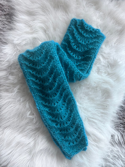 Lavinia Scarf – Elegant skjerf i luftig strukturstrikk