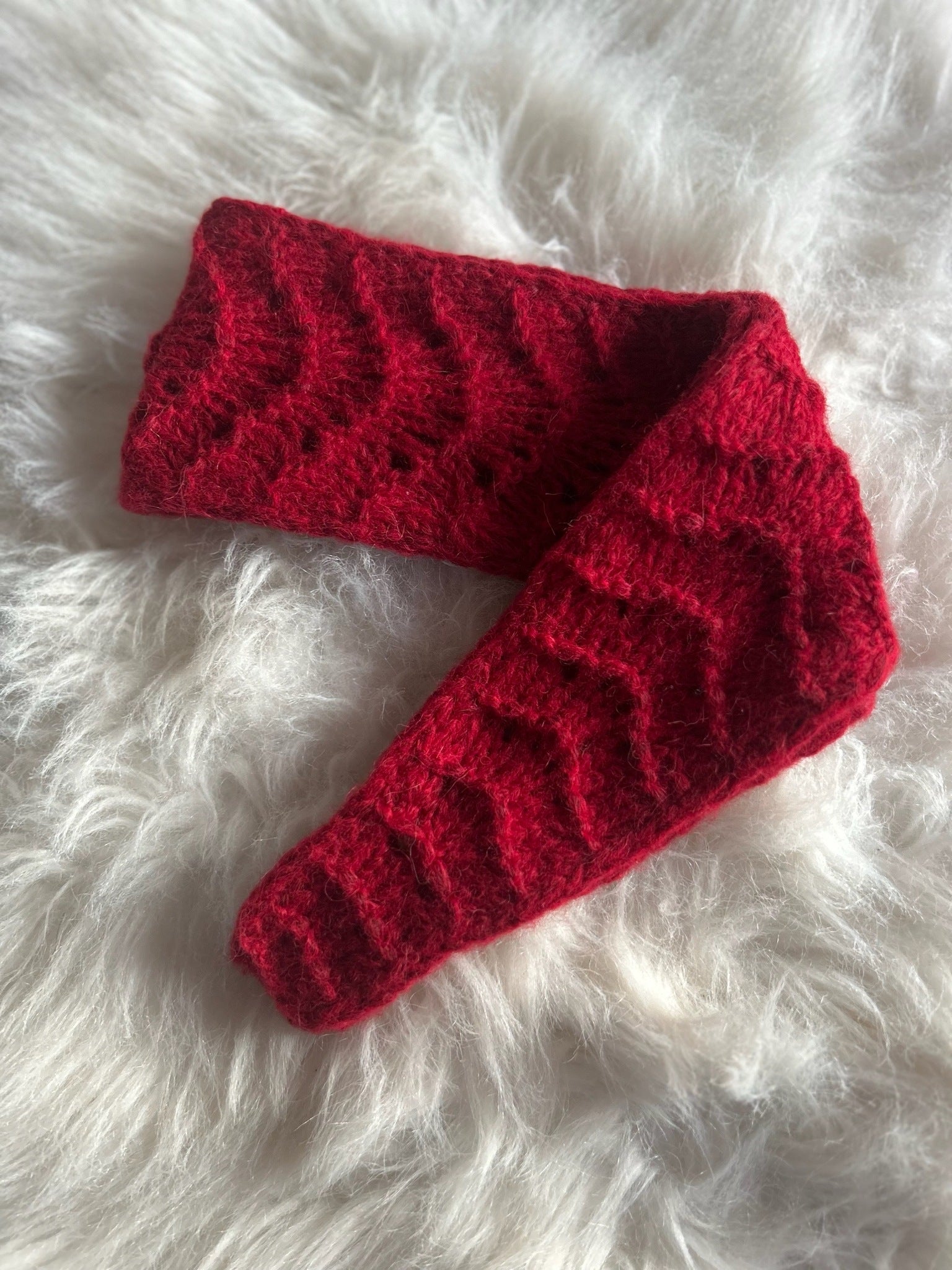 Lavinia Scarf – Elegant skjerf i luftig strukturstrikk