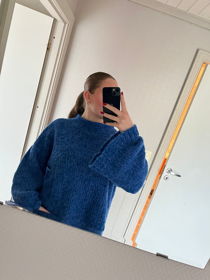 Velia Sweater - en genser du bor i