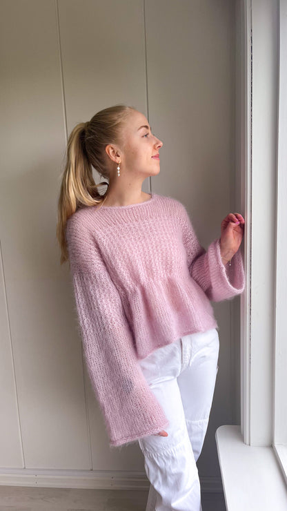 Lysea Sweater - feminin genser med dråpedetaljer