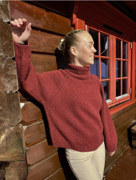 Sannegenseren – chunky – Raglangenser med falske fletter fra ByHollekim