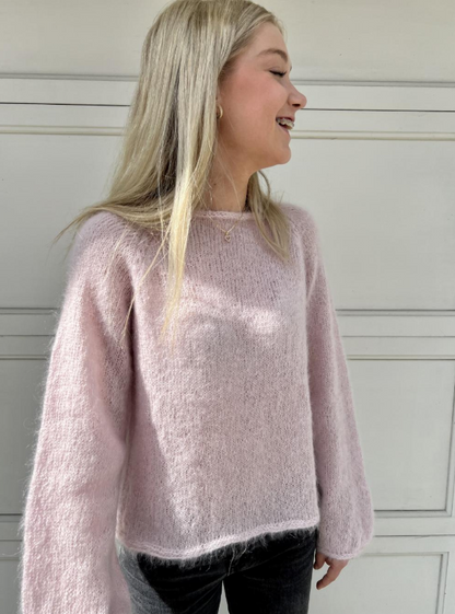 Sannegenseren – light – Raglangenser med falske fletter og I-cord fra ByHollekim