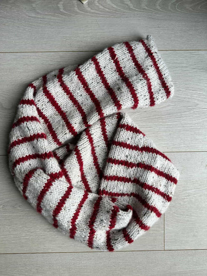 Contrast Scarf – Mykt og dobbeltstrikket skjerf i lekkert stripemønster