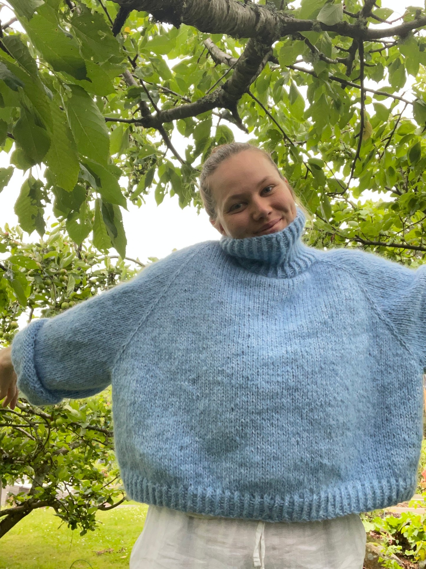 Ellagenseren – Boxy raglangenser med dobbel tråd
