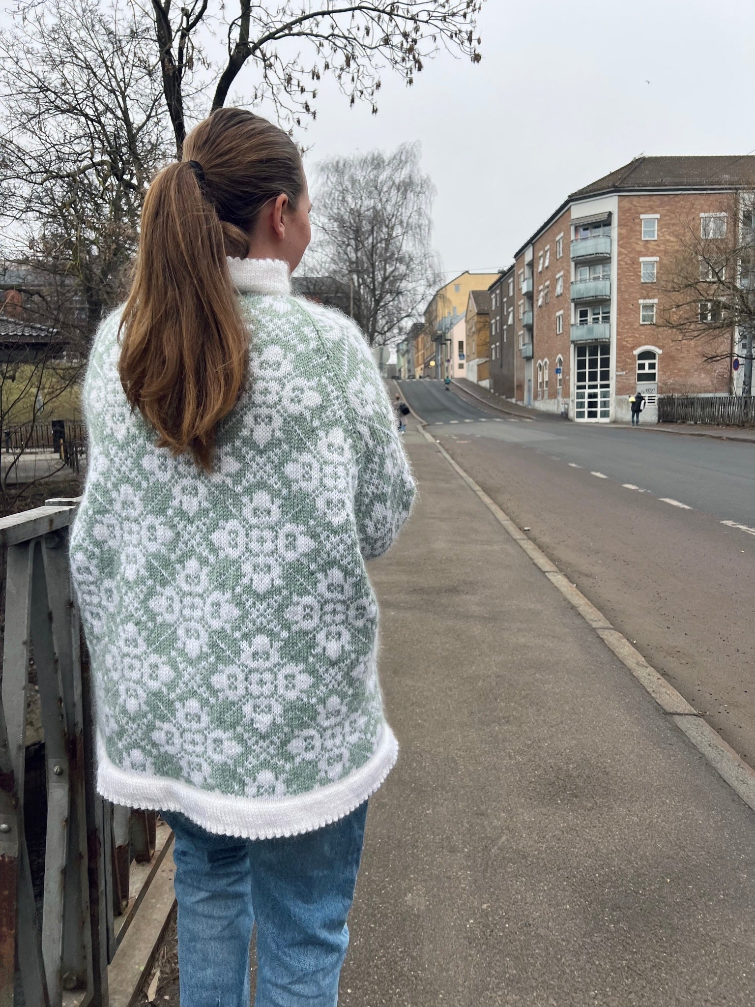 Malingenseren – Romantisk mønstergenser med struktur og raglan