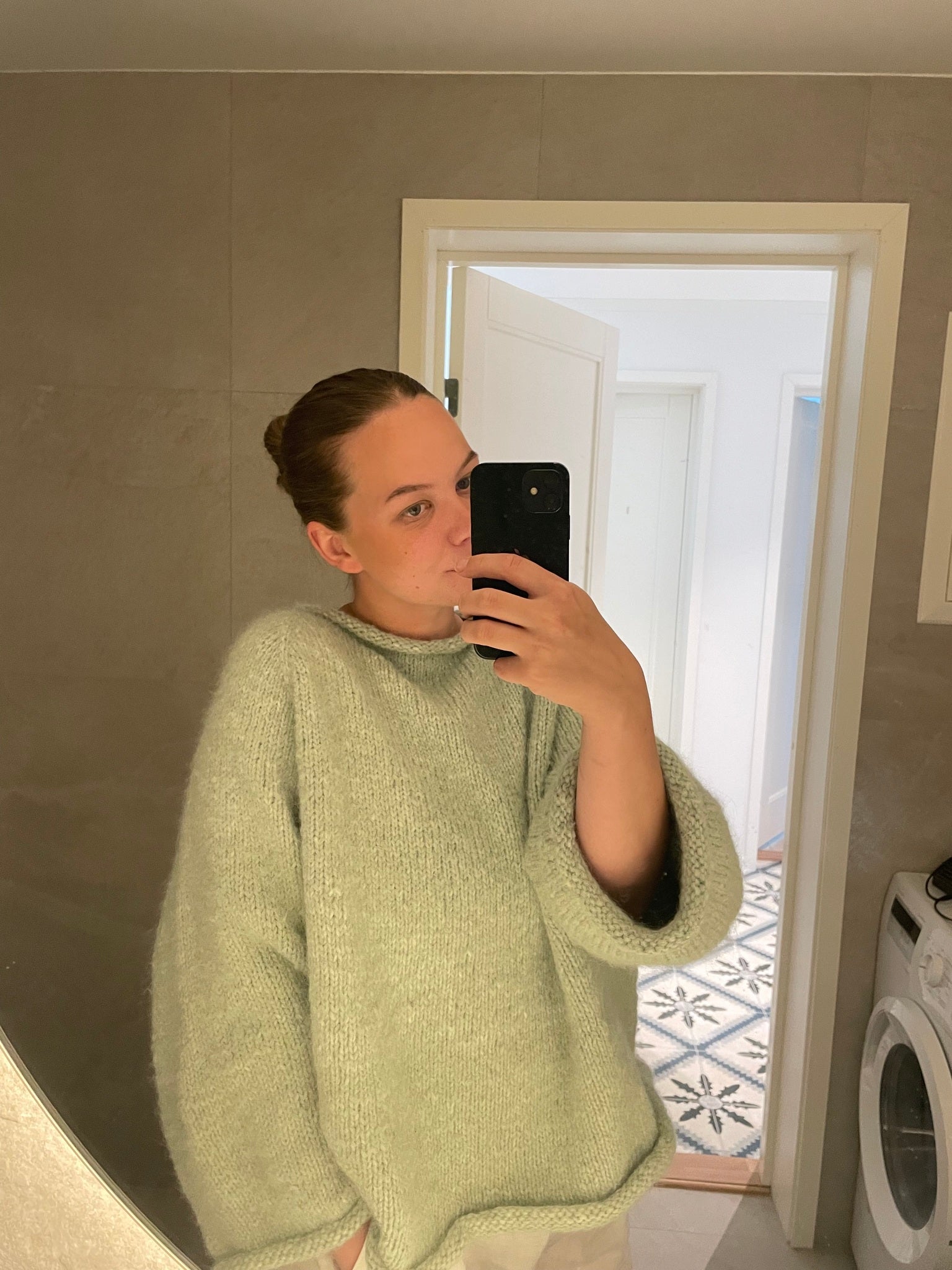 Karinagenseren – Myk raglangenser med klassisk passform