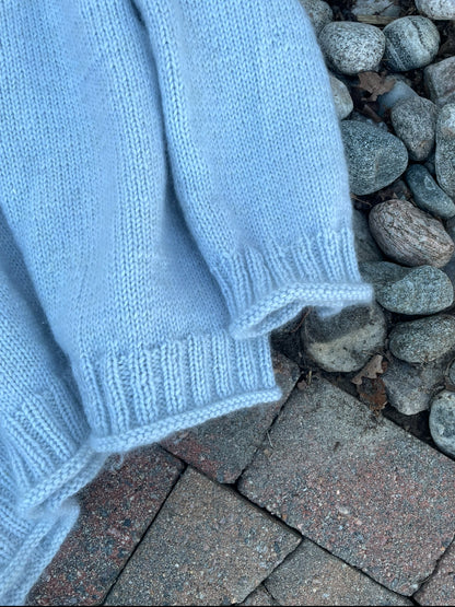 Linegenseren – Oversized raglangenser med høy hals