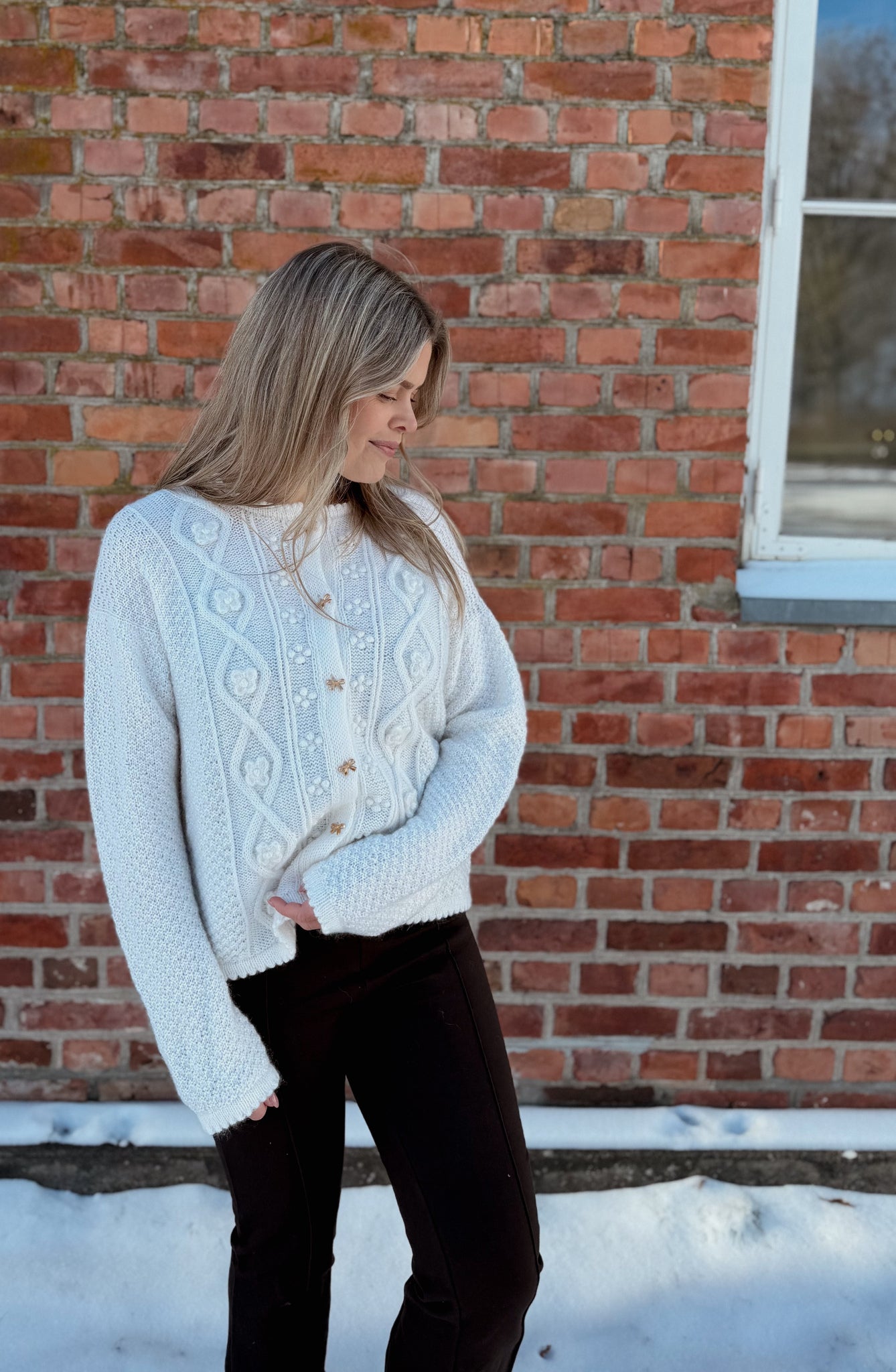Petalia Cardigan - feminin og delikat strikk fra Mine Gleder