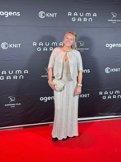 Lavinia Dress – elegant strikkekjole med glitrende detaljer