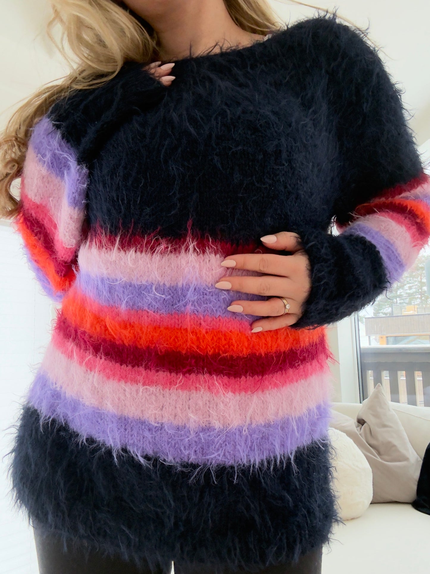 Basta Urban – Fluffy genser med rundfelling