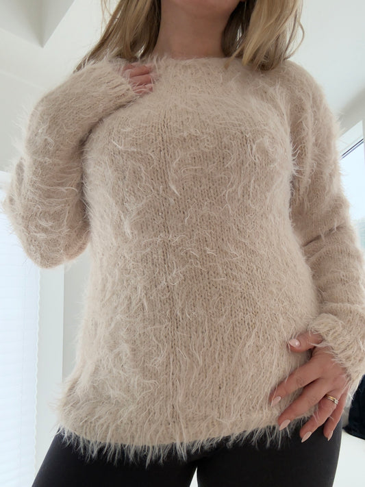 Basta Urban – Fluffy genser med rundfelling