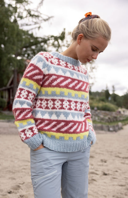 LANA Genser i Fnugg strikkepakke – fargerik retrogenser med garn og gratis oppskrift