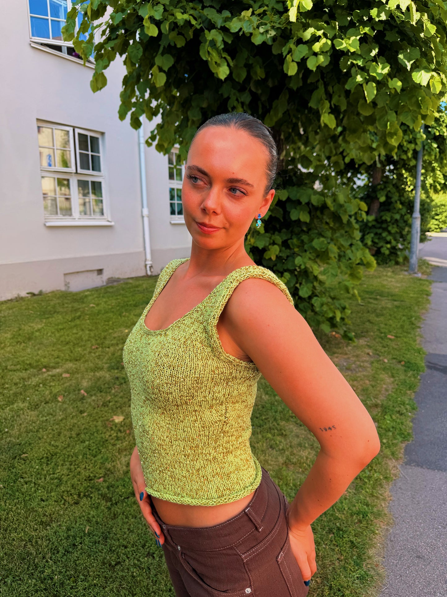 Sun glitter top – glitrende, ermeløs topp