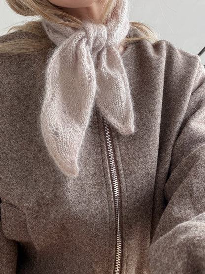 Folia scarf – lett og luftig skjerf med delikat bladmønster