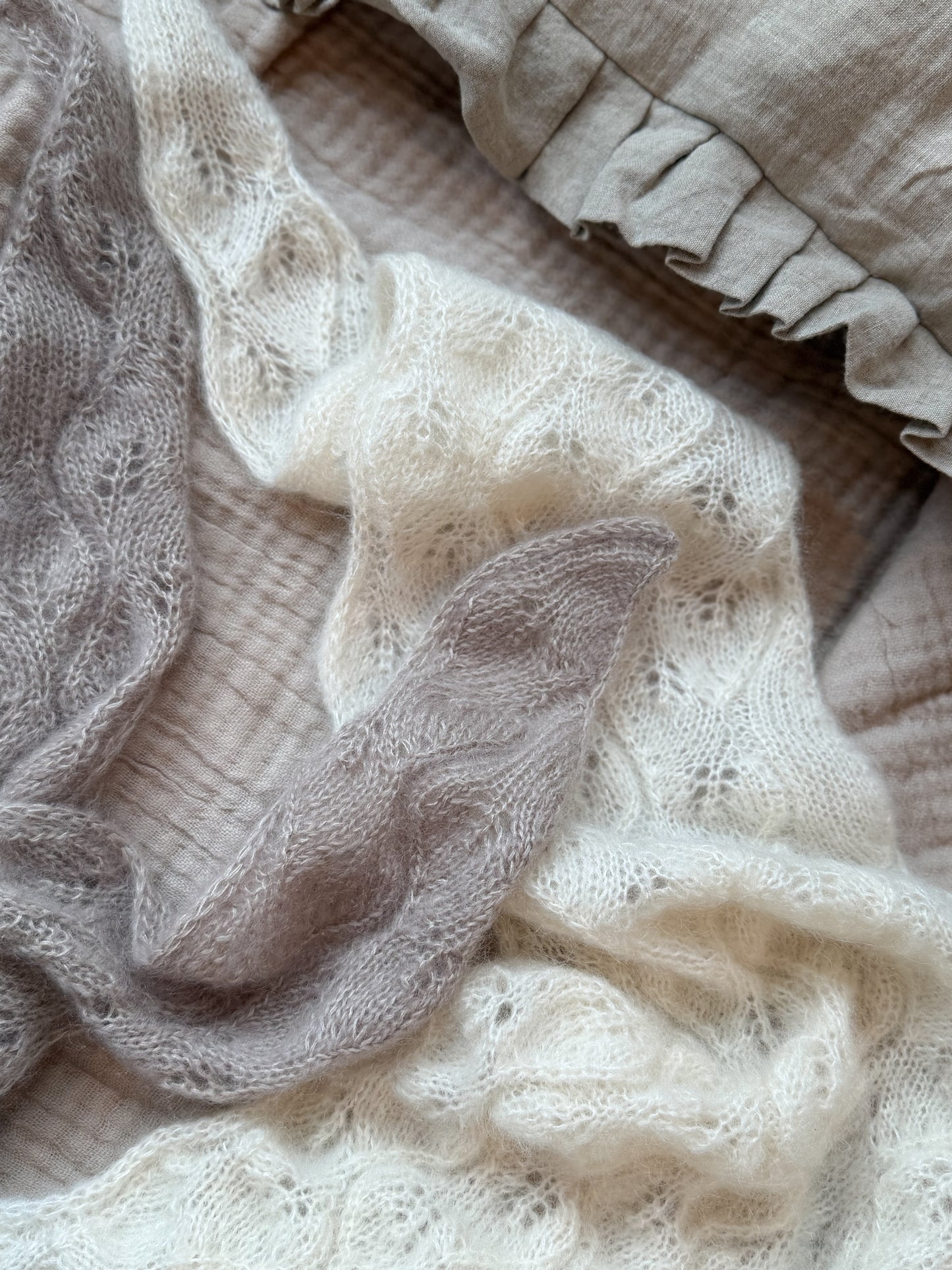 Folia scarf – lett og luftig skjerf med delikat bladmønster