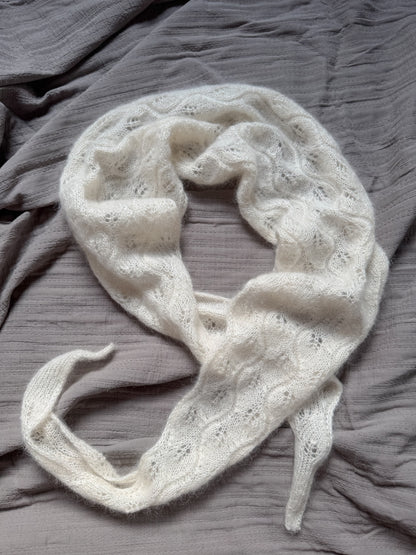 Folia Shawl – lett og luftig sjal med delikat bladmønster