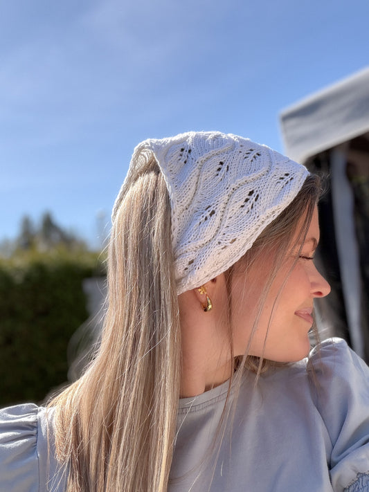 Folia bandana – feminin bandana med lekkert strukturmønster