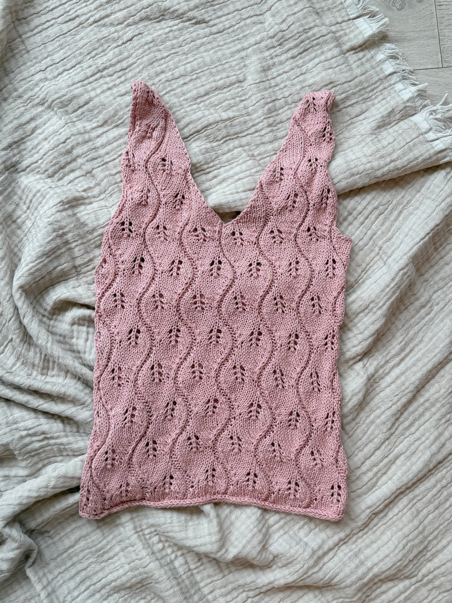 Folia top – en feminin og luftig sommertopp