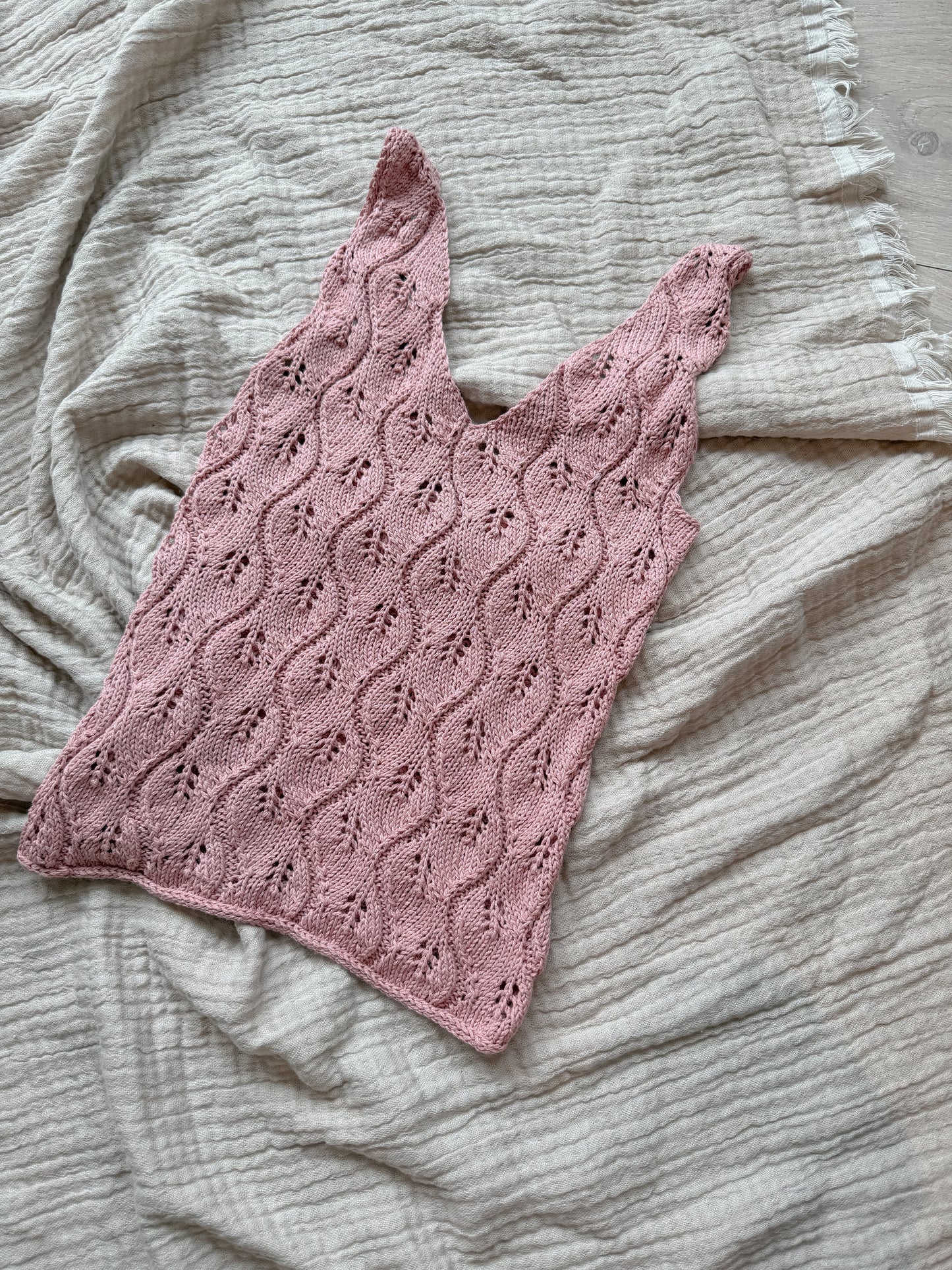 Folia top – en feminin og luftig sommertopp