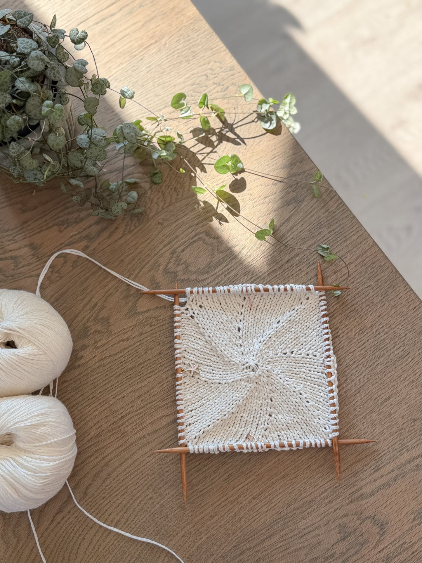 Folia tote -  en sommerlig veske med et vakkert møn ser