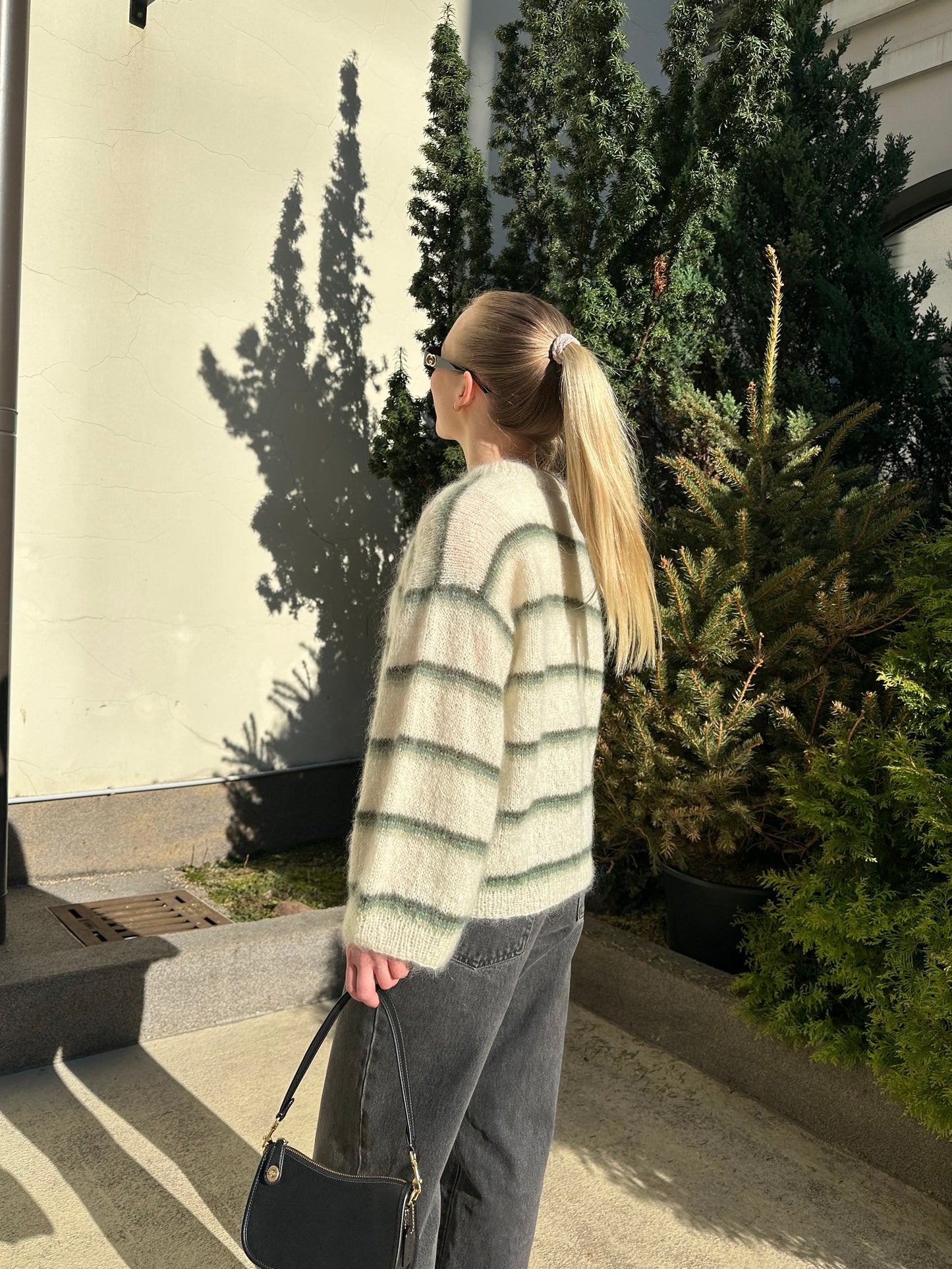 Ova Summer Sweater – lett, stripete og sommerlig strikkegenser