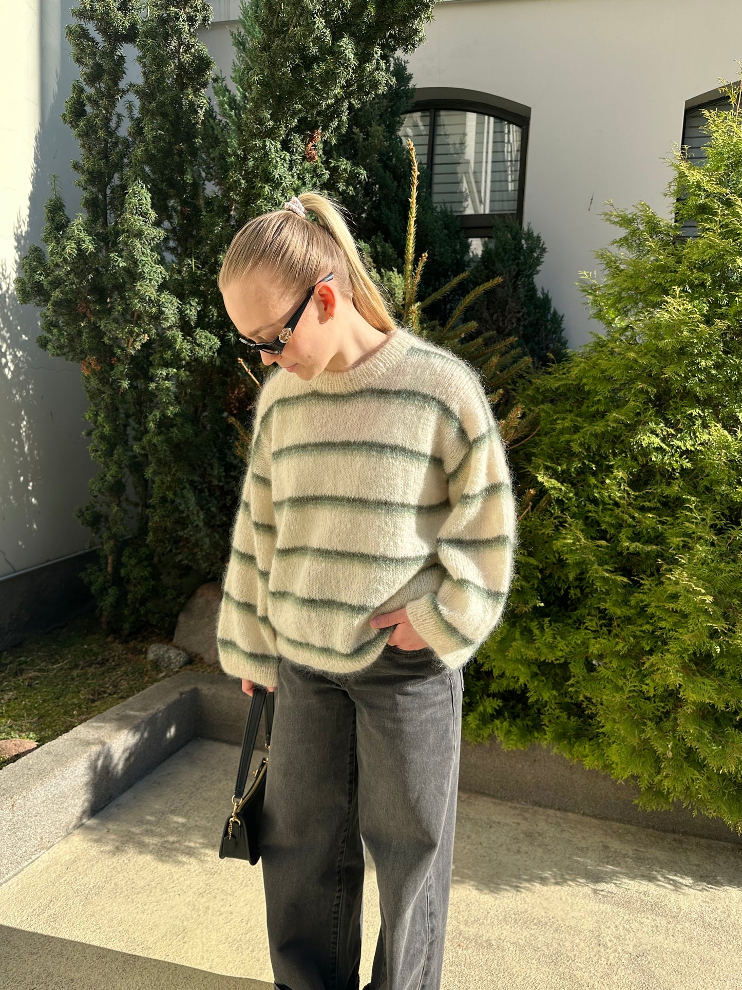 Ova Summer Sweater – lett, stripete og sommerlig strikkegenser