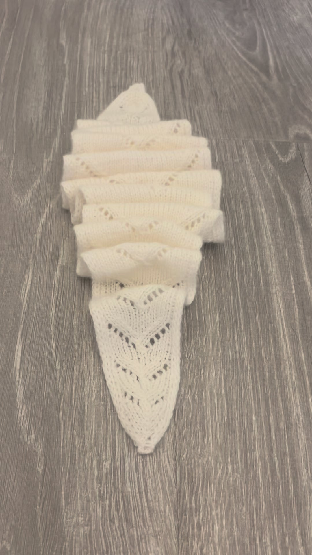 Arrowina Scarf, detalj av pilmønsteret